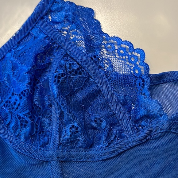 BLUE LACE TOP - Picture 2 of 2